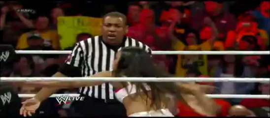 Nikki Bella vs Naomi - RAW 04/29/13
