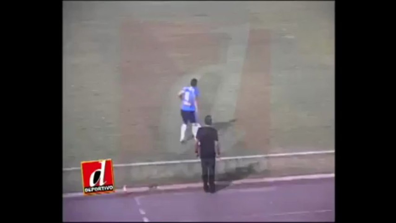 Ceza sahası dışından rövaşata