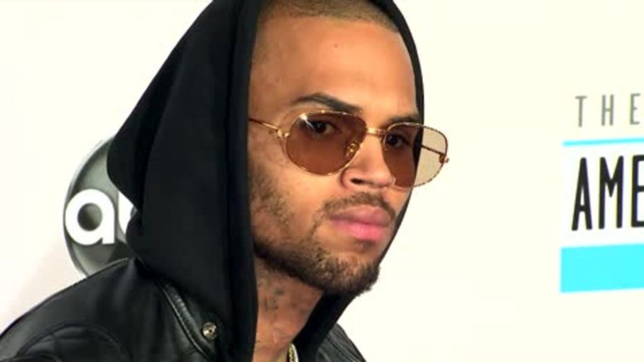 Chris Brown Unfollows Rihanna on Twitter
