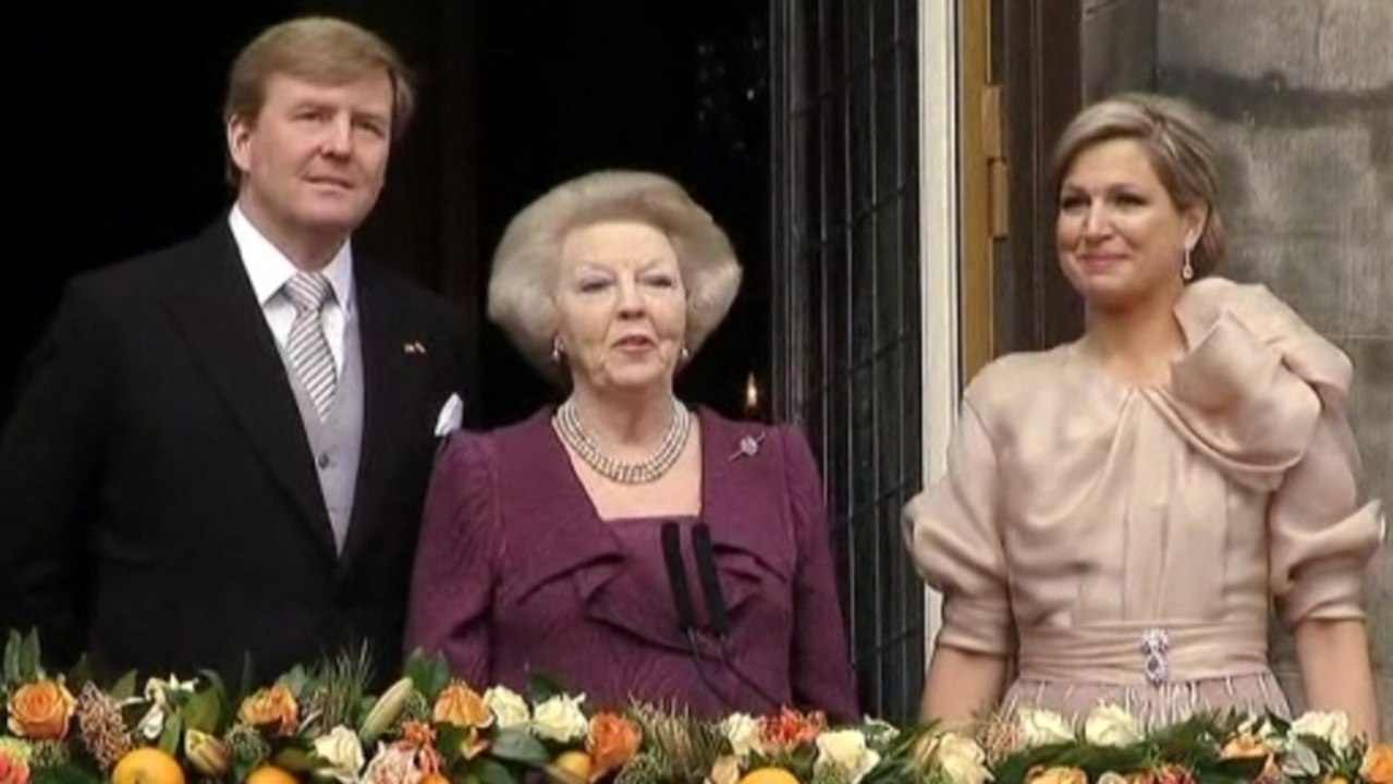 The Netherlands' Queen Beatrix formally abdicates