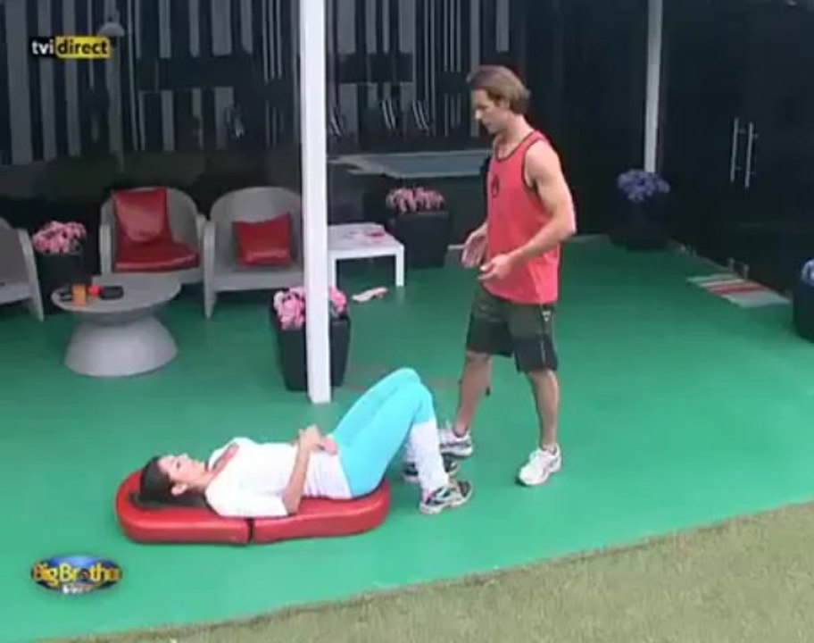 Big Brother VIP - Pedro Guedes dá duas mãozinhas a Kelly