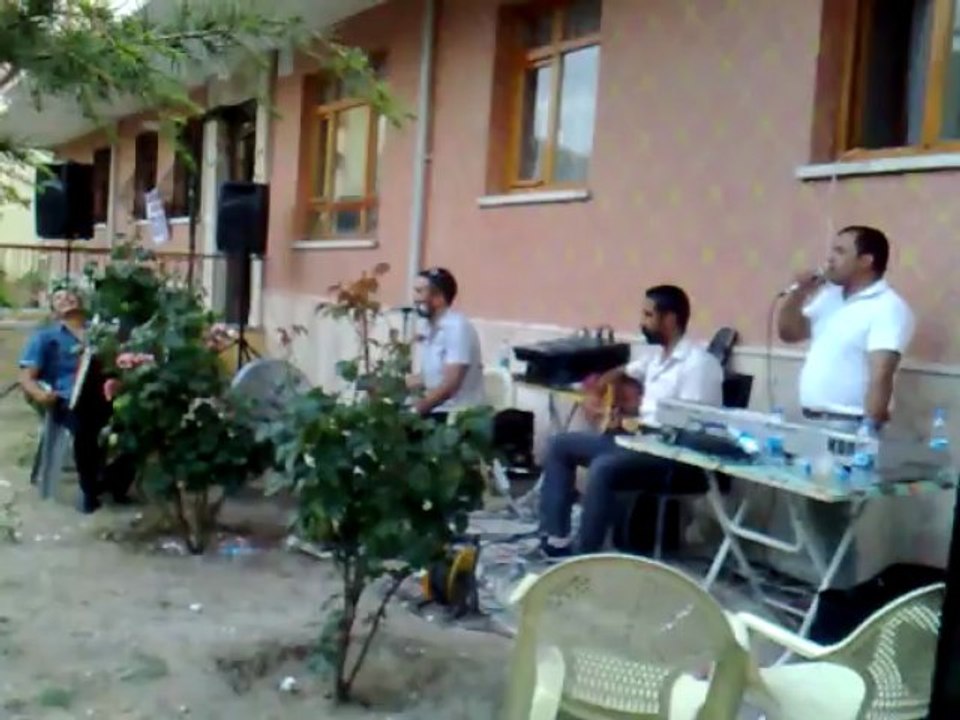 Güngör Cebeci - Yar gelsin - Kirpiğin kaşına değdiği zaman