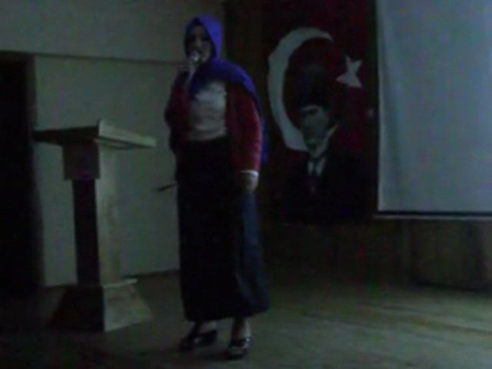 Çamlihemşin İmam Hatip Lisesi Öğrencisi Nurcan Öyle Bir Şiir Okuduki Ağladi Ağlatti Göz yaşi sel oldi