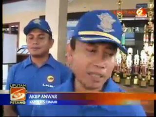 Celana MELOROT Waktu Upacara BENDERA