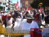 Juliaca Bloquean vias de transporte para exigir construccion de Hospital de EsSalud