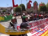 Trabajadores administrativos del Banco de la Nacion protestaron contra Ley del Servicio Civil