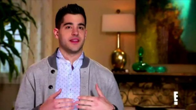 Married To Jonas preview : Mike Is a Skinny Jean-ius