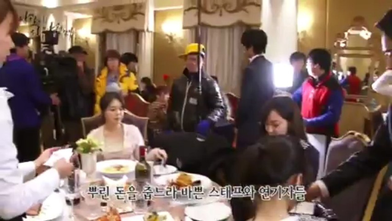 Song Seung Heon "When a man loves" Sketch 30.4.2013 (HTS throwing money at restaurant)