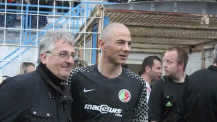 Charleville : Sedan 99 rencontre Stars de Champagne