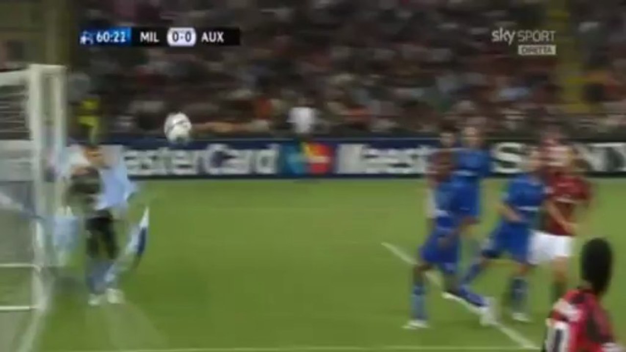 ronaldinho vs auxerre 2011