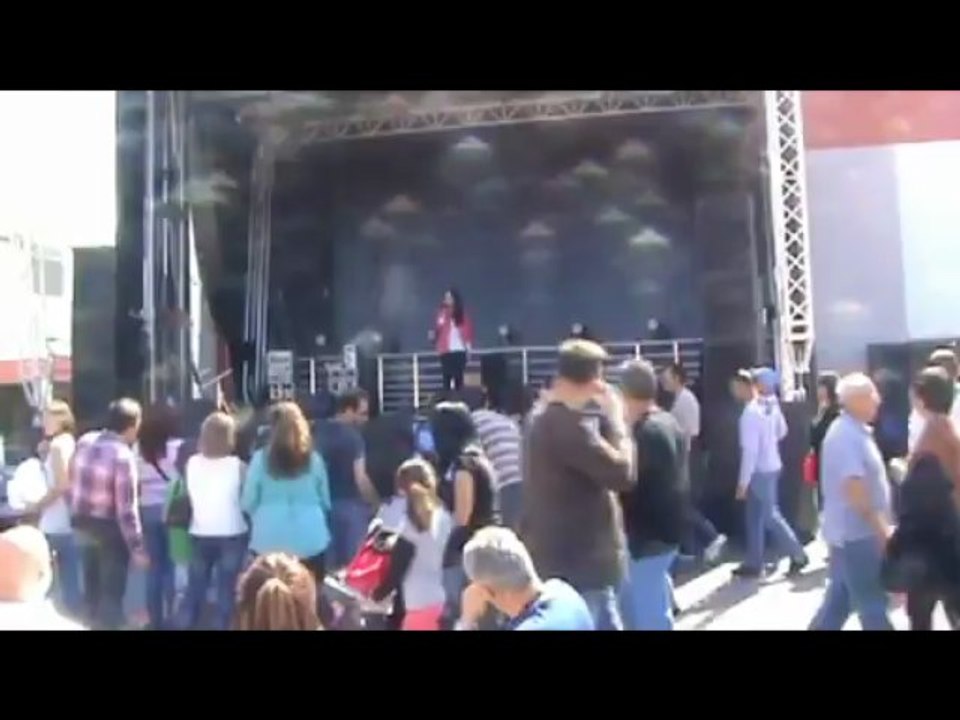 salome chante a la foire d'avignon