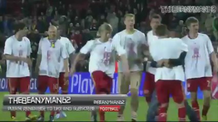 Bayern Munich Players Celebrate With Fan Who Gets On Pitch And Protect Him From Security