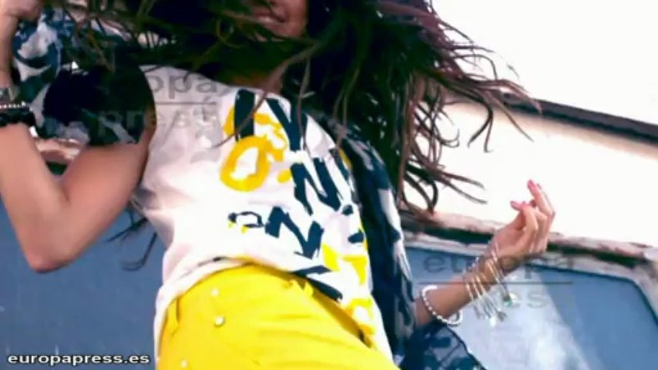 Selena Gomez pone cara a la nueva colección de Adidas