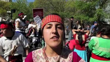 Fête du travail à New York: les immigrés manifestent