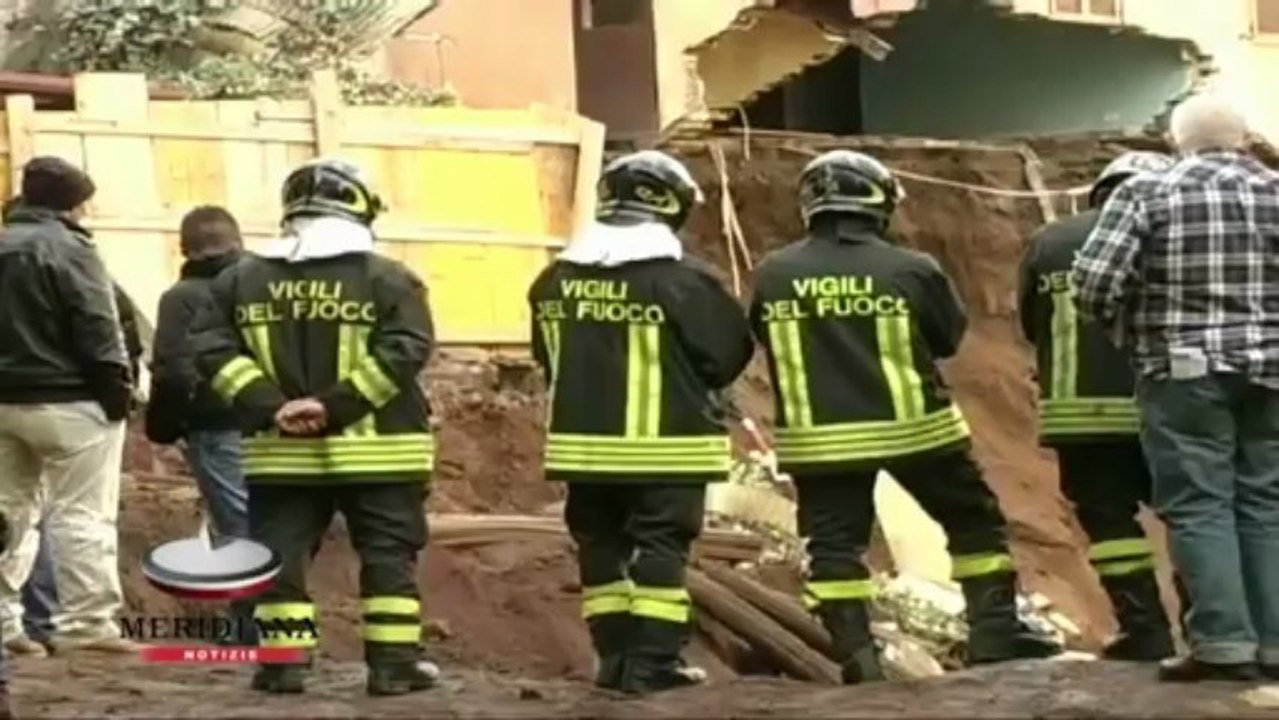 Crolla palazzina sulla Casilina, nessun ferito stabili vicini evacuati