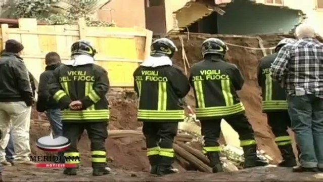 Crolla palazzina sulla Casilina, nessun ferito stabili vicini evacuati