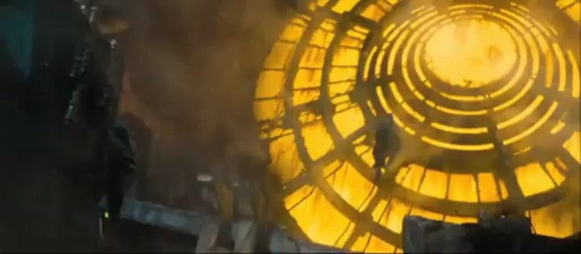 W CIEMNOŚĆ. STAR TREK - zwiastun - Polska - Polski Zwiastun