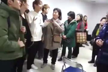 20120314 Super Junior with their Mums + Family!! @ SS4 Osaka Backstage