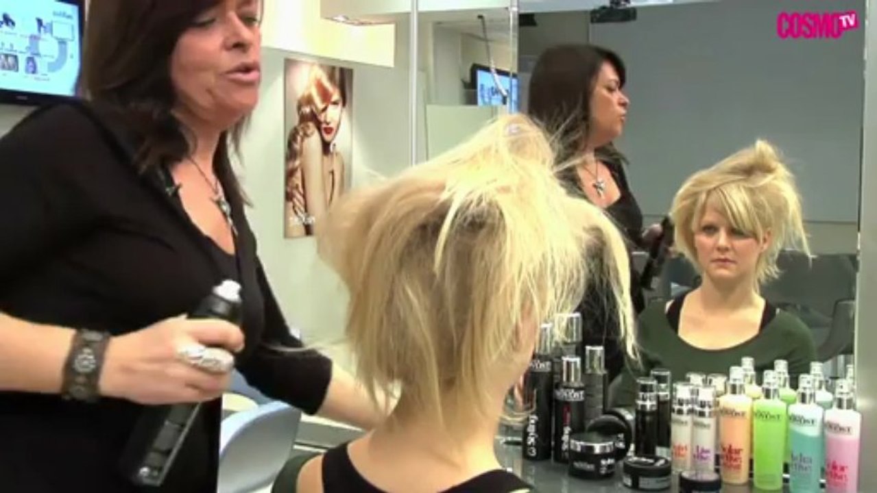 Vidéo coiffure : comment faire un chignon "faux carré" ?