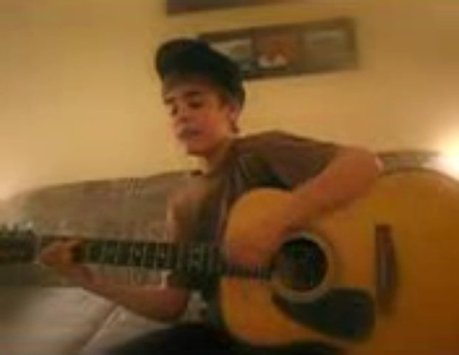 Cry me a River - Justin Timberlake cover - Justin singing (Justin Bieber)