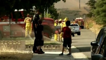 Wildfires destroy land and homes in Southern California
