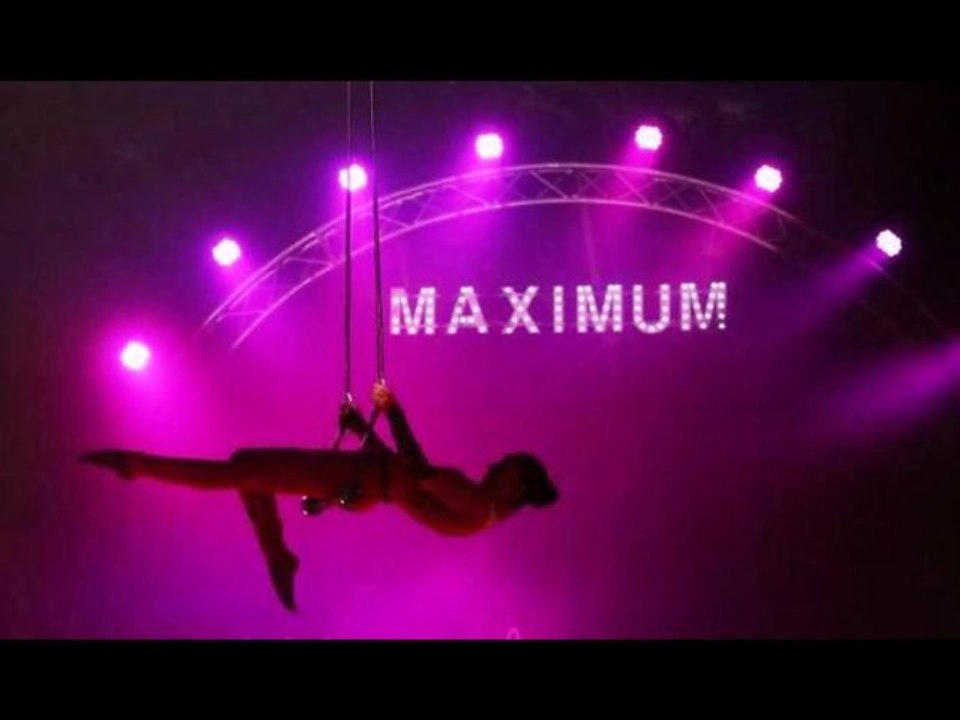 LE CIRQUE MAXIMUM PRESENTE "EXPLOSIF", SON SPECTACLE 2013