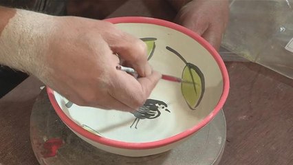 Guide To Pottery Painting Techniques