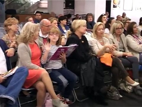 Napoli - Il libro Almanacco Poeti Napoletani alla Feltrinelli (01.05.13)