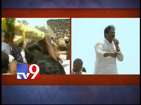 Chiranjeevi draws huge crowds in Karnataka Election campaign