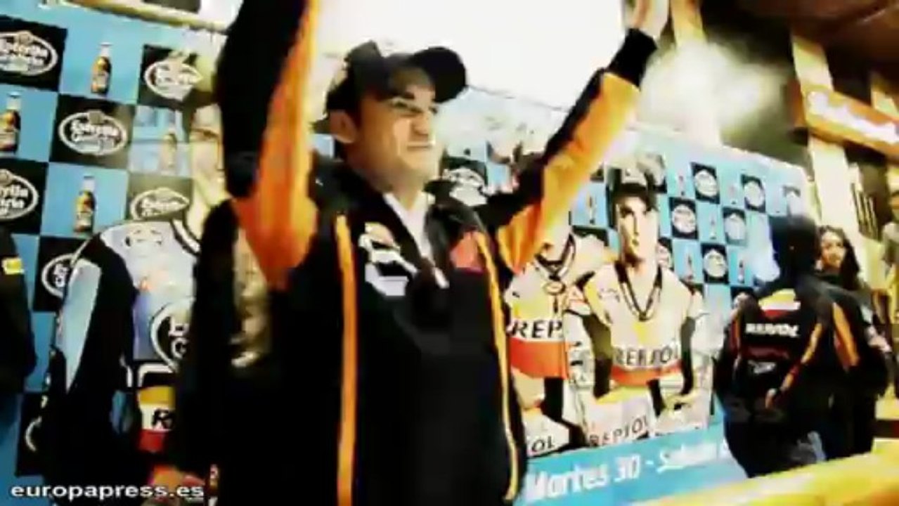 Márquez y Pedrosa disfrutan en una cervecería