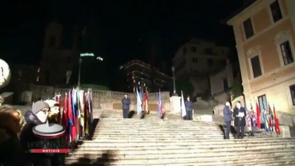 Piazza di Spagna si accende per Haiti