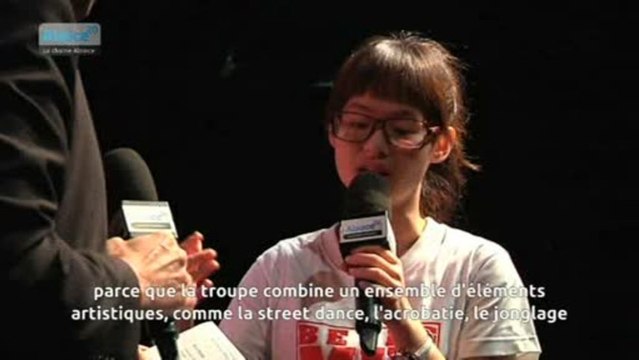 Mix acrobatics theater au festival Pisteurs d'Etoiles