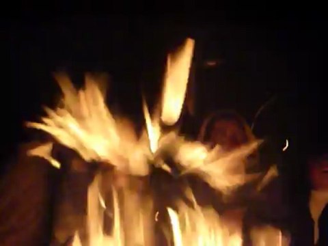 Soirée fogata sur les rives du lac Titicaca