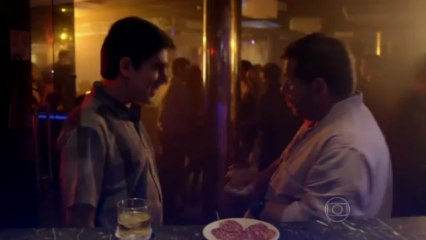 Sheila ensina a Vera como andar com bumbum arrebitado O DENTISTA MASCARADO