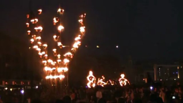 MP2013 : Le vieux-port entre flammes et flots