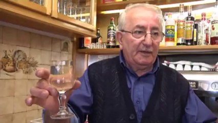 DA ANNI CHIEDONO ACQUA PULITA