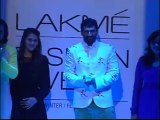 raw:Aditya roy kapoor walks on ramp for tallent box at lfw day 4