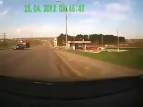 Kaza Videoları - Araba Kazası - Kamyon Kazası