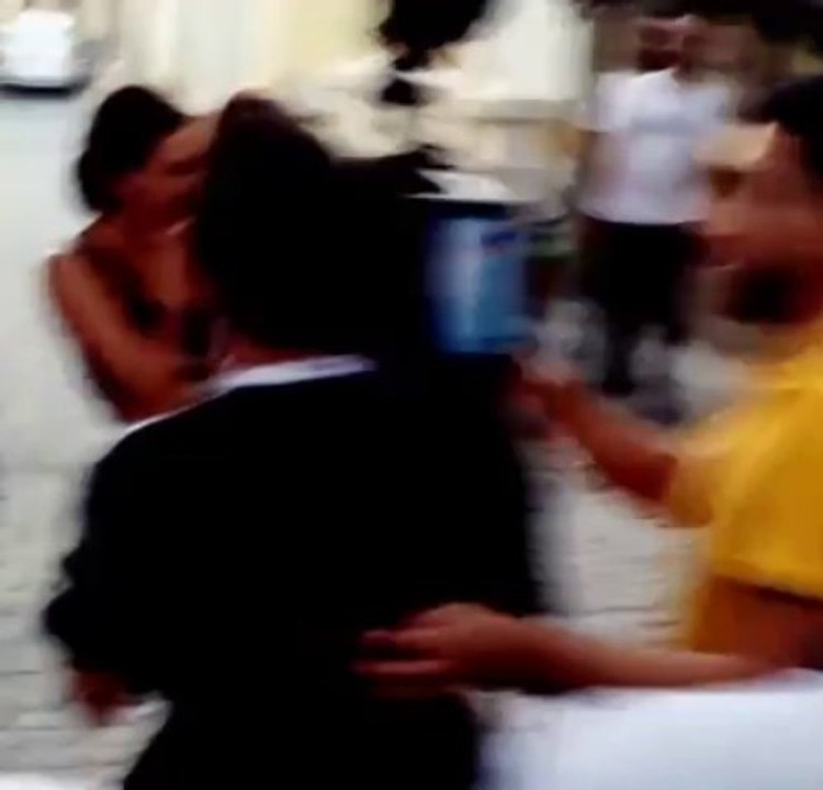 Berguzar Korel surprize Birthday party 2