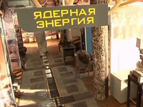 Художник без рук из Кахахстана рисует ради мира