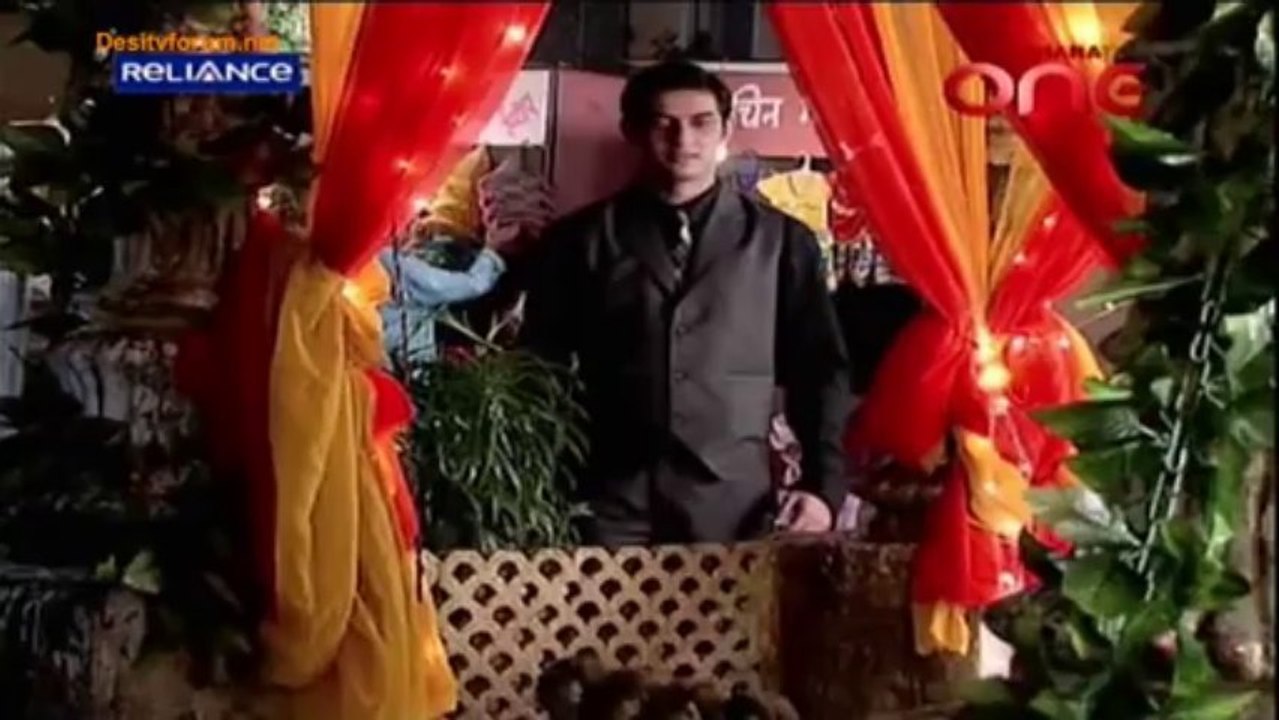 Haunted Nights - Kaun Hai Woh 28th August 2013 Video Watch Online pt2