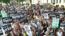 Britânicos protestam contra intervenção na Síria