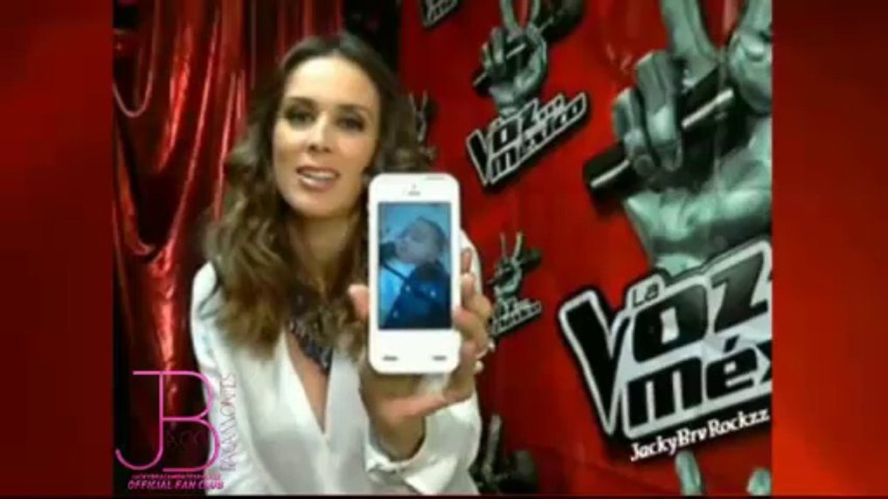 Jacky Bracamontes @jackybrv en chat @LaVozMexico - Agosto 28, 2013