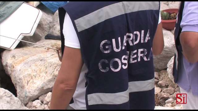 Napoli - Blitz contro ormeggi abusivi -2- (29.08.13)