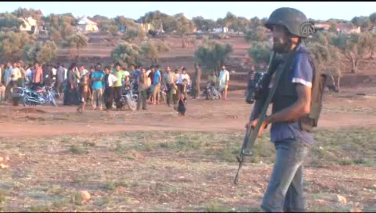 Kalem tutacak eller silah tutuyor