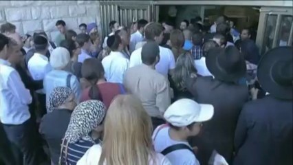 Les Israéliens s'équipent en masques à gaz