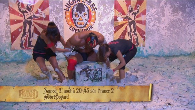 Fort Boyard 2013 : Karine Ferri et Leslie Lemarchal tente de déloger Mister Boo