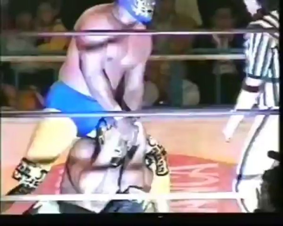 Mil Mascaras vs Canek mascaras rotas.