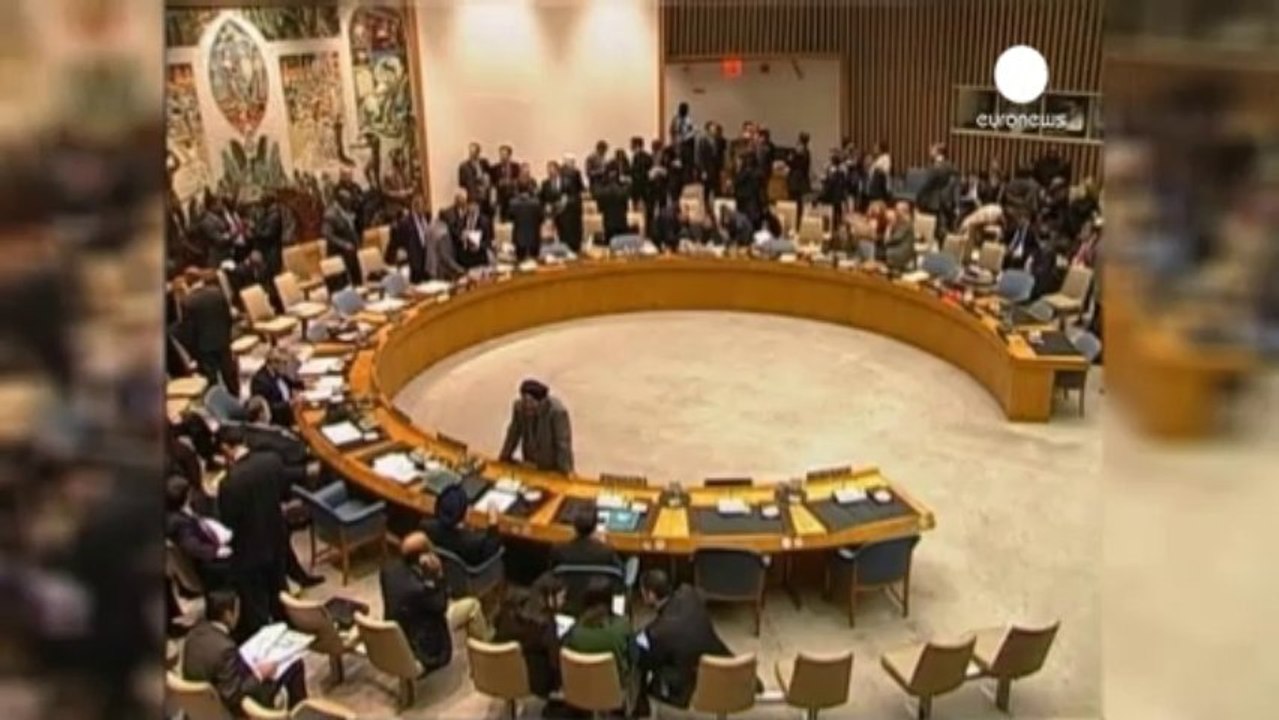Il parlamento britannico boccia la mozione per un...