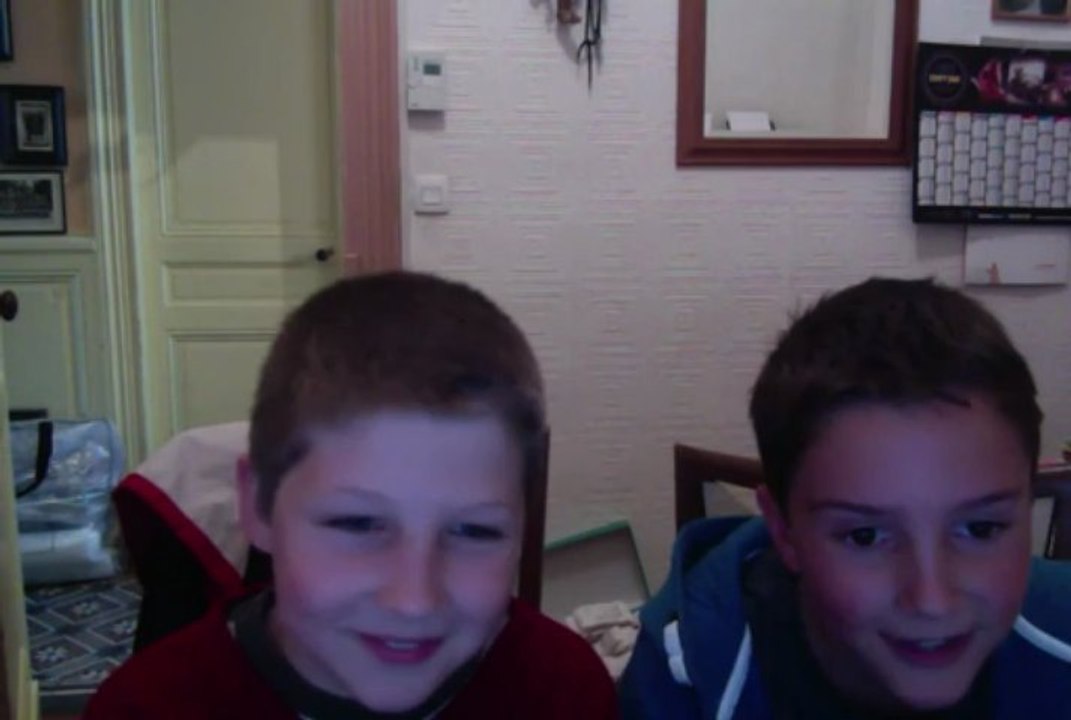 lana qui chante comme une folle